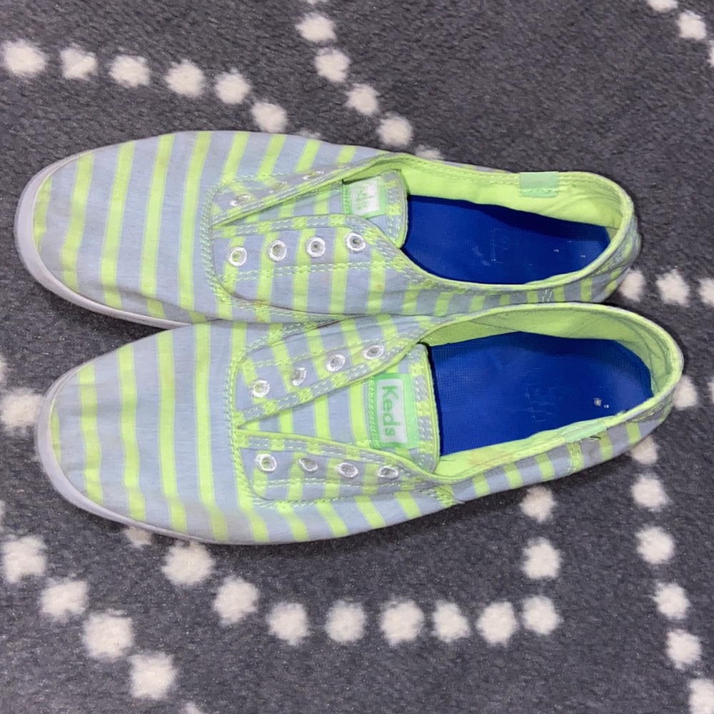 Keds 8.5 slip on - Picture 3 of 5
